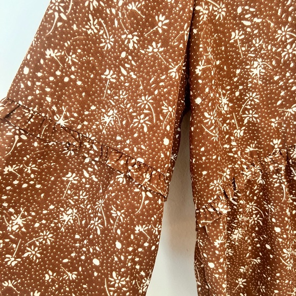 NWT large Wishlist Apparel boutique brown floral ruffled blouse - Picture 4 of 7
